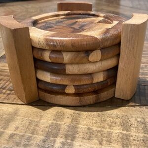 LIPPER INTERNATIONAL INC ACACIA END GRAIN COASTERS AND CADDY